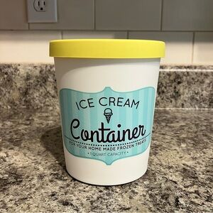 Tovolo Sweet Treat Ice Cream Tub Container 1 Quart Silicone Yellow Lid